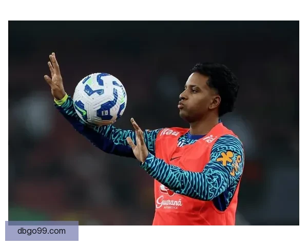 半个赛季都等不及外媒称沙特球队冬窗三千五百万欧求购莱万元进行